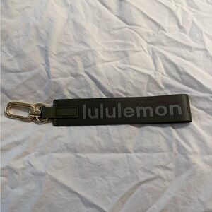 Lululemon Bay Leaf/Gold Never Lost Keychain